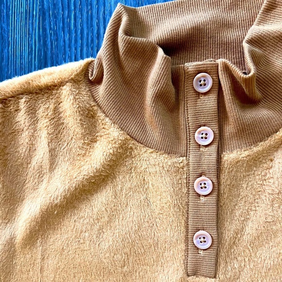 New Anybody Fleeced French Terry Pullover with Buttons in Spiced Ginger - xs​​ - Picture 5 of 8